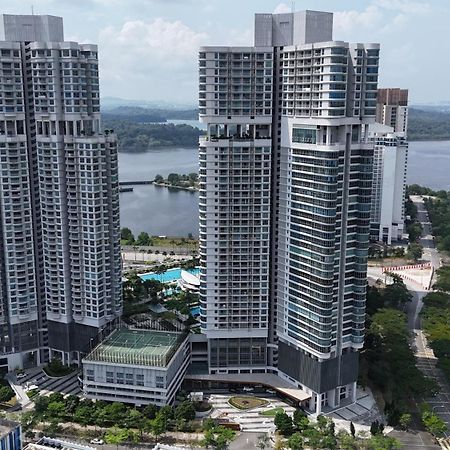 Teega Suites Puteriharbour By Wp Homestay 新山 外观 照片